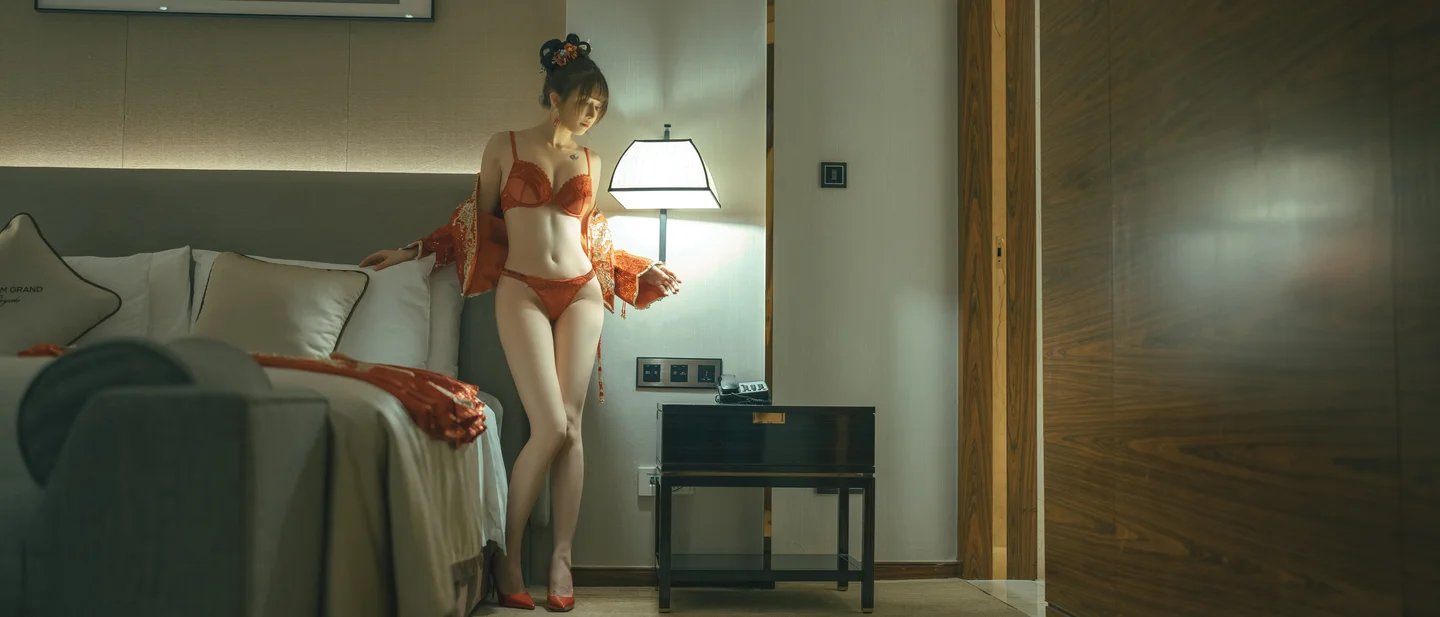 鹿八岁baby - No.112 新婚小故事 [108P,1V-2.95GB] tg@simisebaisi 【丝足阁】049.webp